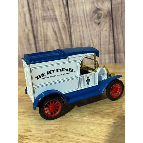 Ertl The Toy Farmer  Ford Model T Delivery Van Coin Bank - Picture 4 of 10